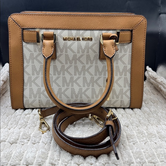 Michael Kors Dillon Satchel/Convertible Bag - Picture 2 of 8